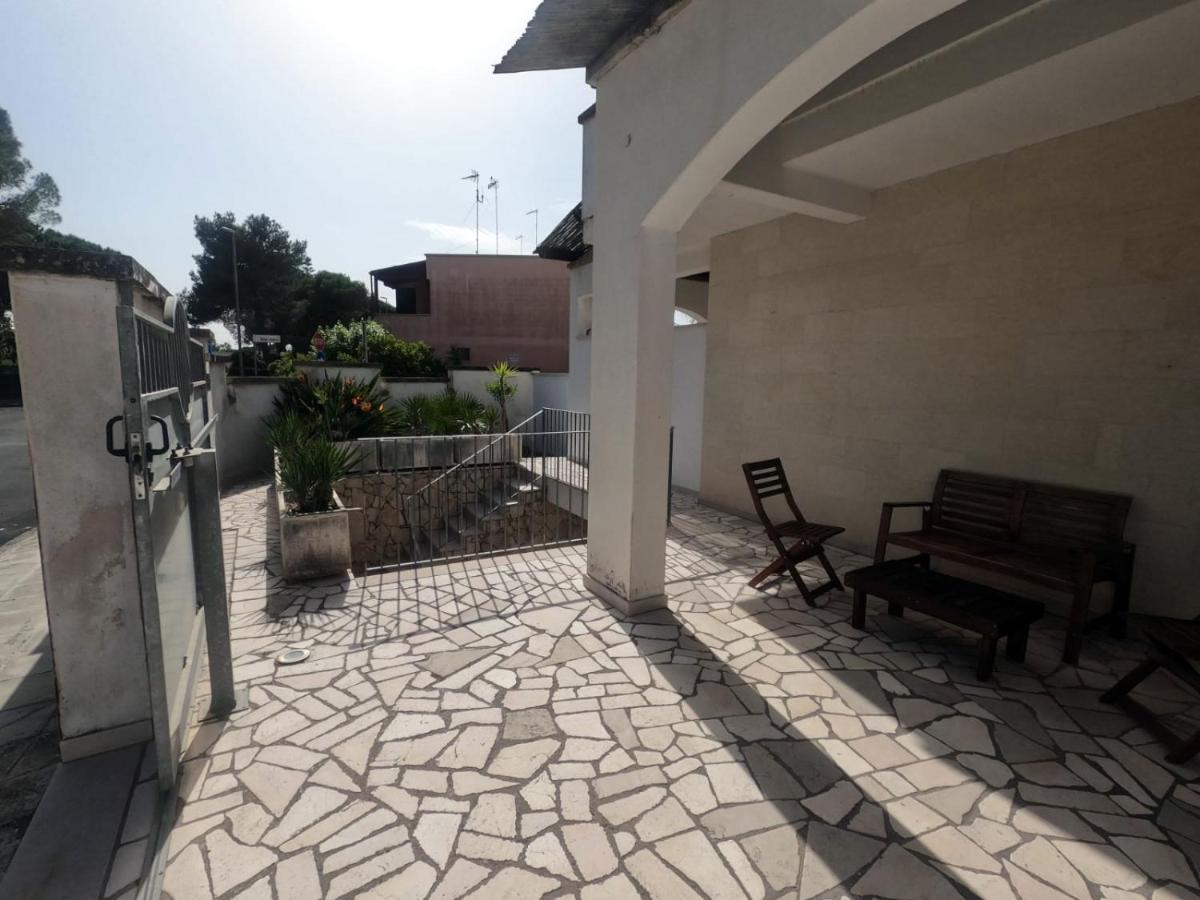 Odegos Mono & Trilo Bed & Breakfast Torre dell'Orso Luaran gambar