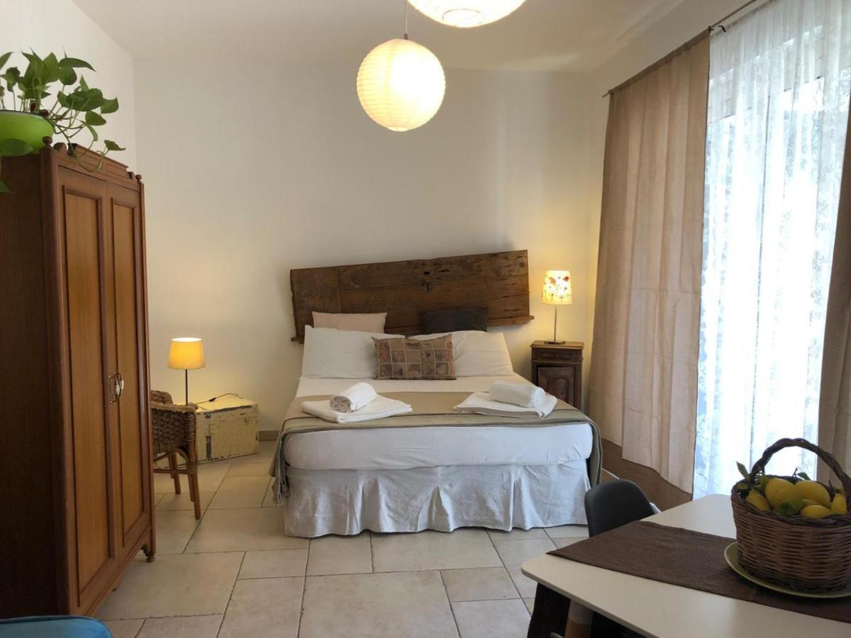 Odegos Mono & Trilo Bed & Breakfast Torre dell'Orso Luaran gambar
