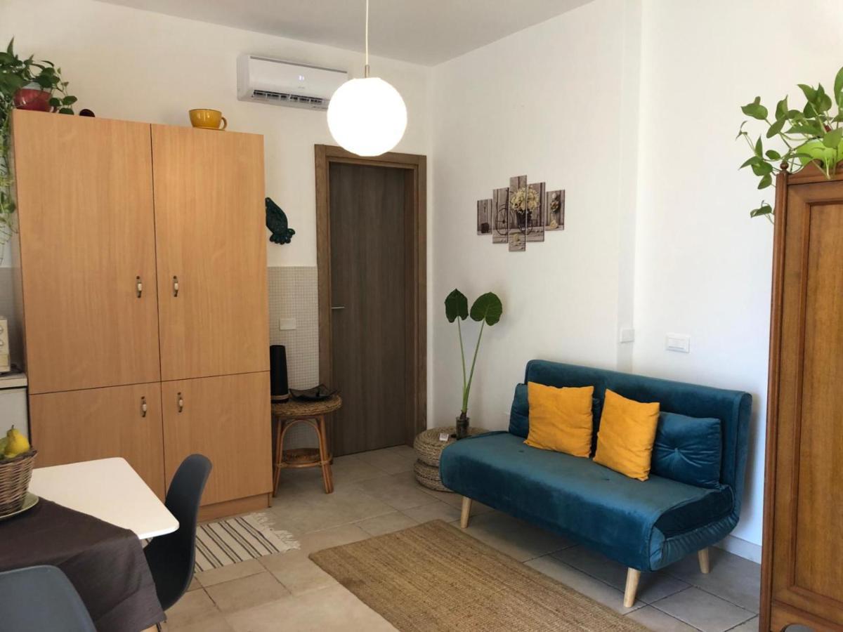Odegos Mono & Trilo Bed & Breakfast Torre dell'Orso Luaran gambar