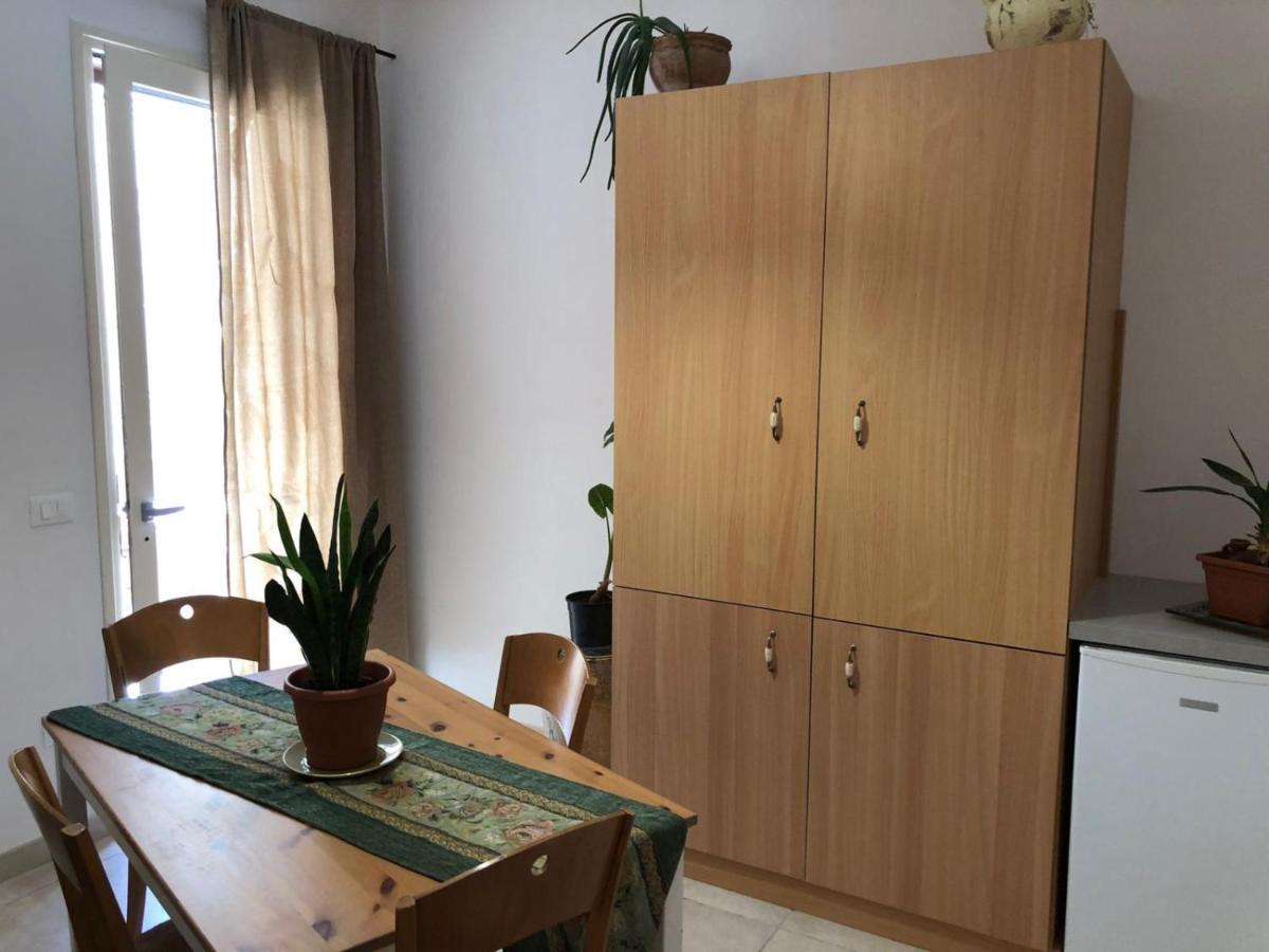 Odegos Mono & Trilo Bed & Breakfast Torre dell'Orso Luaran gambar