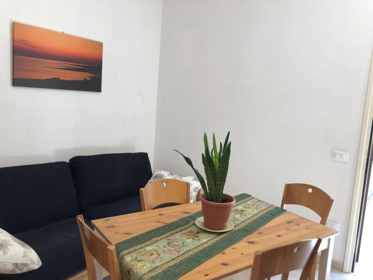 Odegos Mono & Trilo Bed & Breakfast Torre dell'Orso Luaran gambar