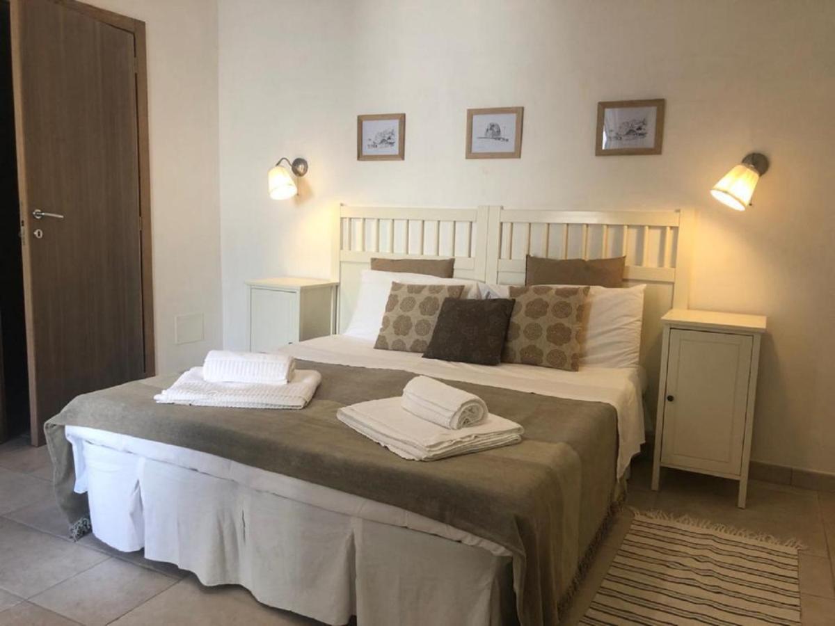 Odegos Mono & Trilo Bed & Breakfast Torre dell'Orso Luaran gambar