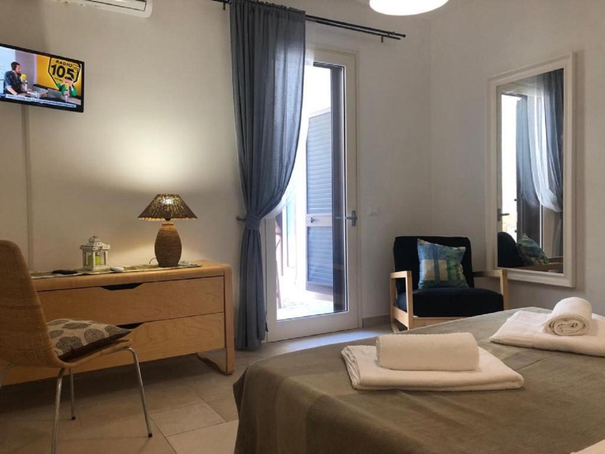 Odegos Mono & Trilo Bed & Breakfast Torre dell'Orso Luaran gambar