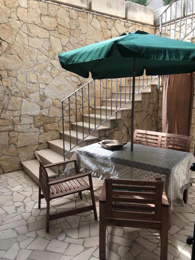 Odegos Mono & Trilo Bed & Breakfast Torre dell'Orso Luaran gambar