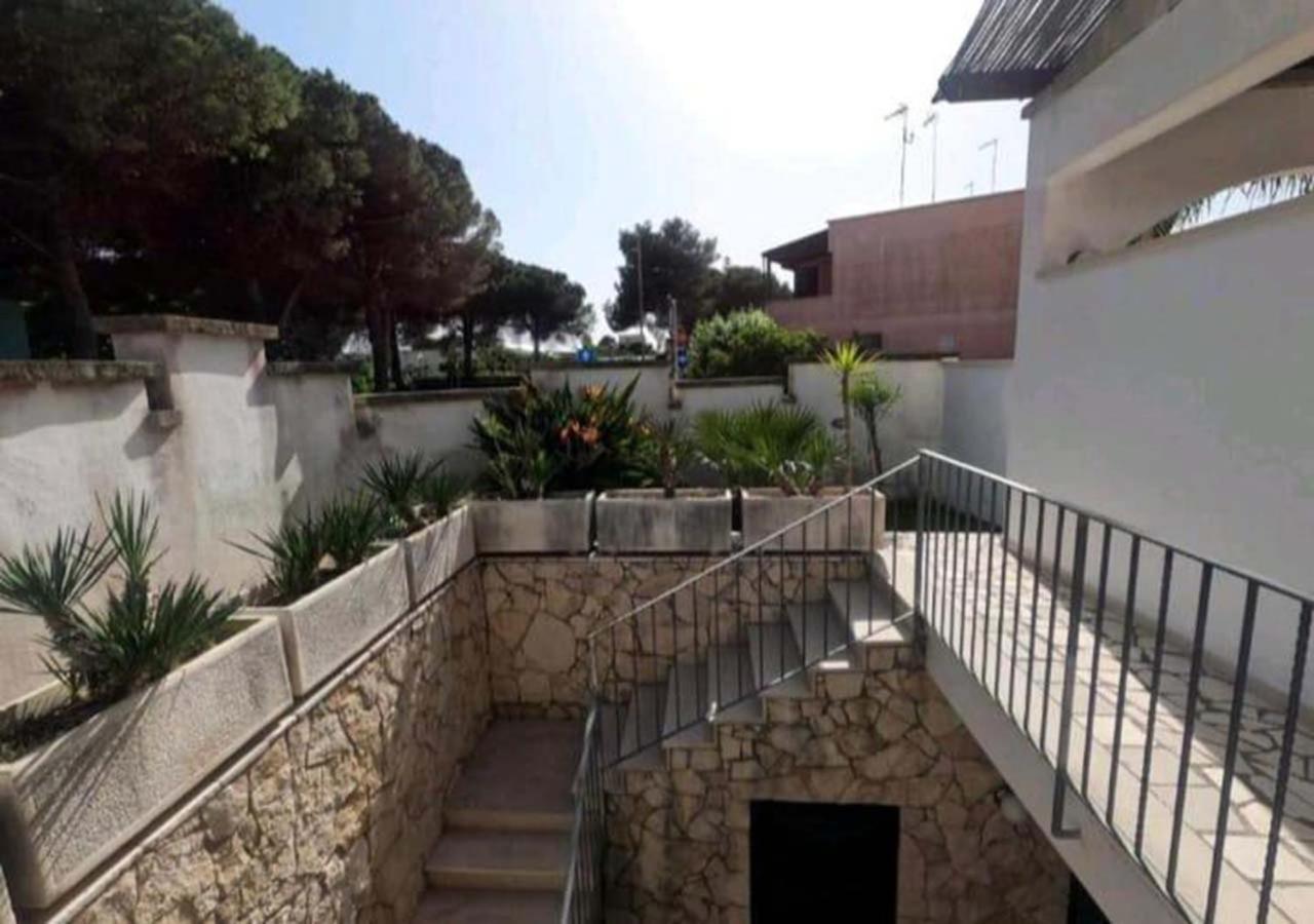 Odegos Mono & Trilo Bed & Breakfast Torre dell'Orso Luaran gambar